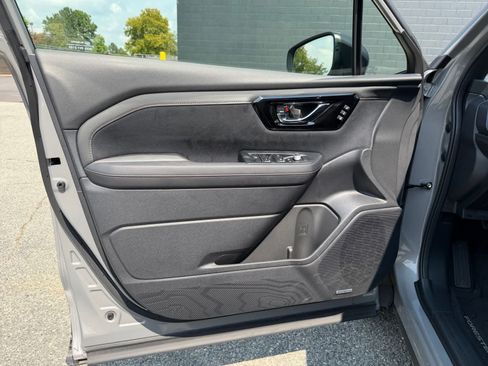 Certified 2025 Subaru Forester Touring w/ Protection Package AWD/4WD image 19