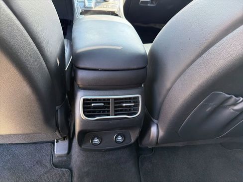 Certified 2022 Hyundai Santa Fe SEL w/ Convenience + Premium Package image 19