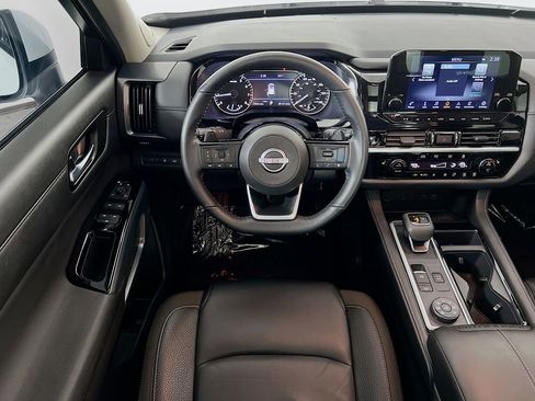 Used 2025 Nissan Pathfinder SL w/ SL Premium Package image 24