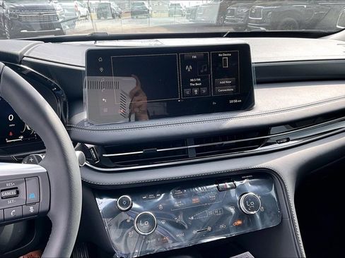 New 2026 INFINITI QX60 Luxe image 11