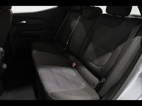 Used 2027 Chevrolet Bolt LT w/ Comfort Package FWD image 19