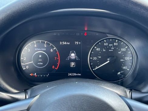 Used 2024 Nissan Kicks SV FWD image 29