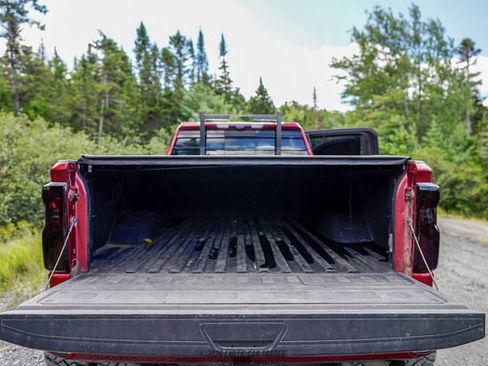 Used 2022 Chevrolet Silverado 3500 High Country AWD/4WD image 32