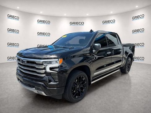 Used 2024 Chevrolet Silverado 1500 High Country w/ Technology Package AWD/4WD image 3