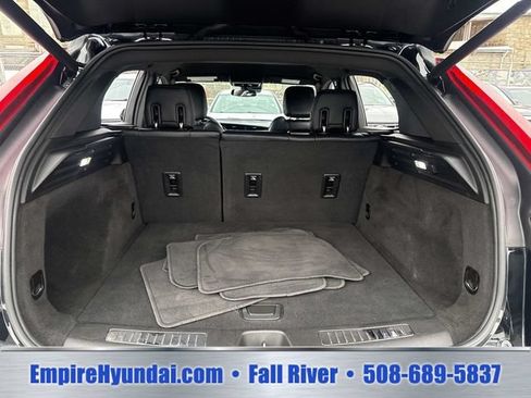 Used 2023 Cadillac XT4 Premium Luxury AWD/4WD image 7
