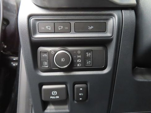 Used 2022 Ford F150 Lariat w/ Equipment Group 502A High image 44