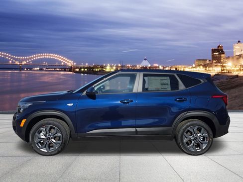 New 2026 Kia Seltos LX image 2