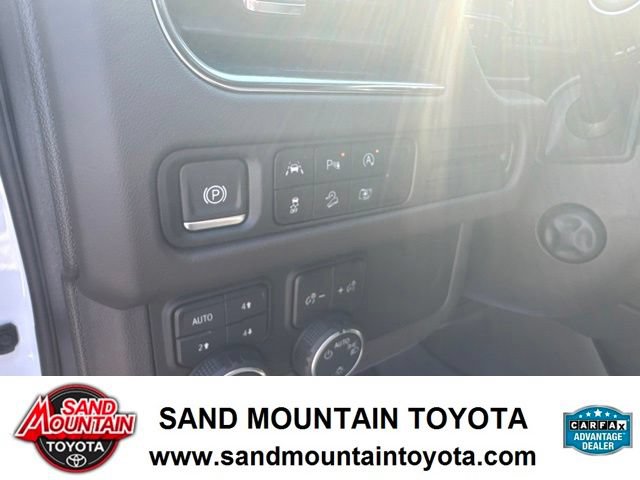 Used 2023 Chevrolet Tahoe Z71 w/ Luxury Package AWD/4WD image 14
