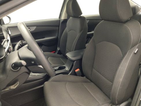 Used 2019 Kia Forte LXS image 17