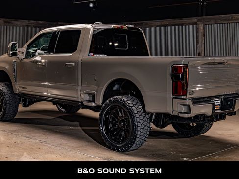 Used 2026 Ford F250 Platinum w/ Platinum Plus Package image 7