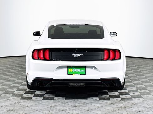 Used 2018 Ford Mustang Coupe image 8
