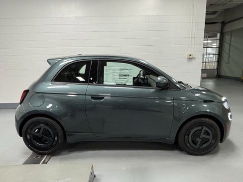 New 2025 FIAT 500 e image 3