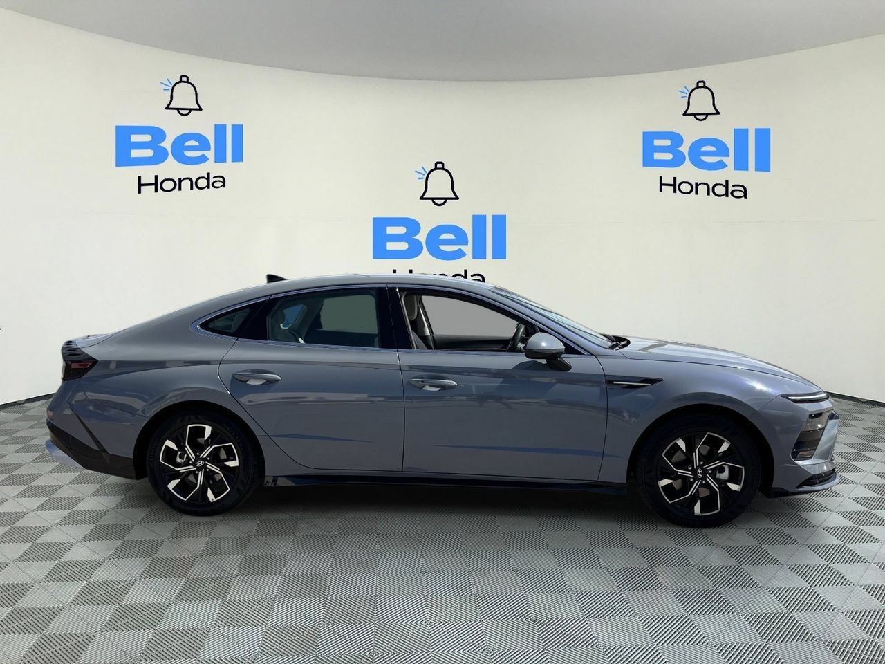 Used 2025 Hyundai Sonata SEL FWD image 4