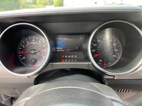 Used 2022 Ford Mustang Premium image 18