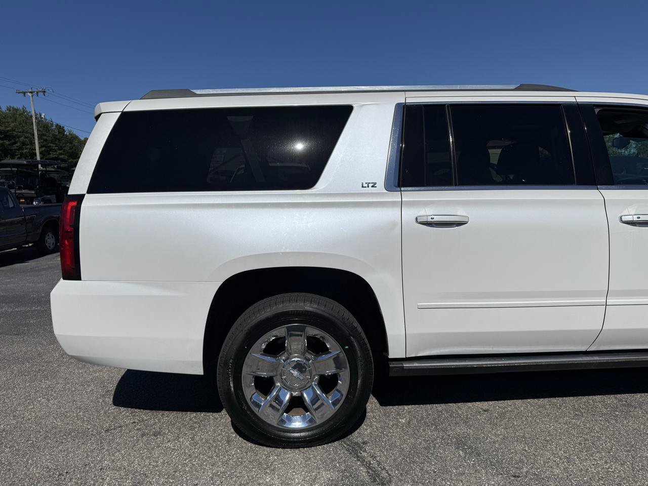 Used 2016 Chevrolet Suburban LTZ AWD/4WD image 12