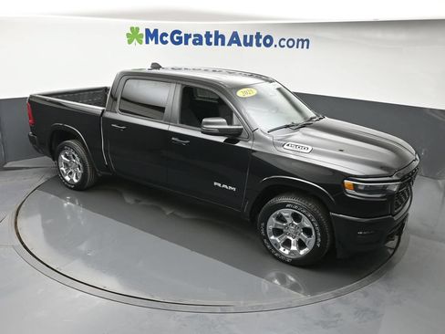 Used 2025 RAM 1500 Big Horn AWD/4WD image 3
