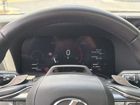 Used 2025 Lexus GX 550 w/ Accessory Package (2T) AWD/4WD image 12
