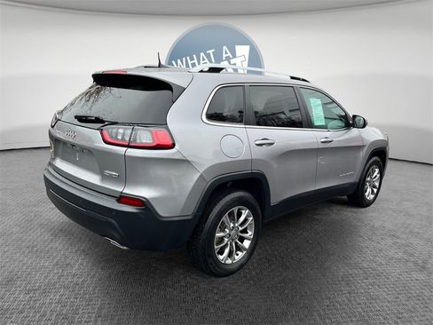 Used 2021 Jeep Cherokee Latitude Lux w/ Comfort/Convenience Group image 3