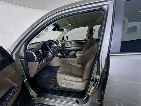 Used 2020 Lexus GX 460 Premium image 13