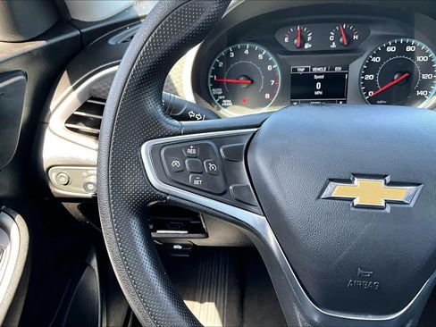 Used 2022 Chevrolet Malibu LS FWD image 24