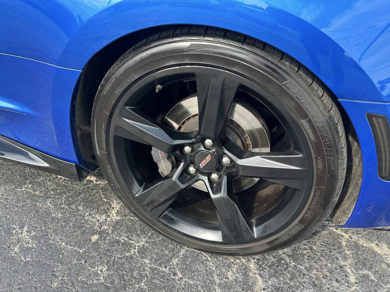 Used 2017 Chevrolet Camaro SS RWD image 12