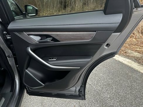 Used 2023 Jaguar F-PACE image 21