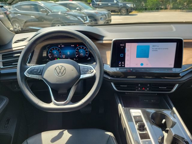 Used 2025 Volkswagen Atlas SE FWD image 15