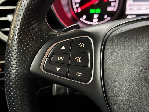 Used 2019 Mercedes-Benz GLC 300 4MATIC image 20