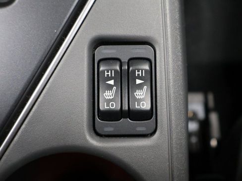 Used 2025 Subaru Crosstrek 2.0i Premium image 31