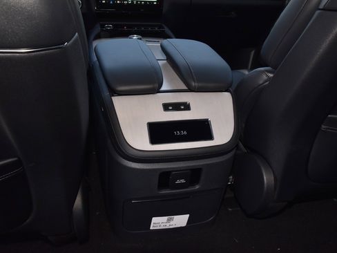 New 2025 Lincoln Navigator L Reserve w/ Jet Appearance Package image 19