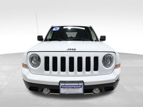 Used 2016 Jeep Patriot High Altitude image 5
