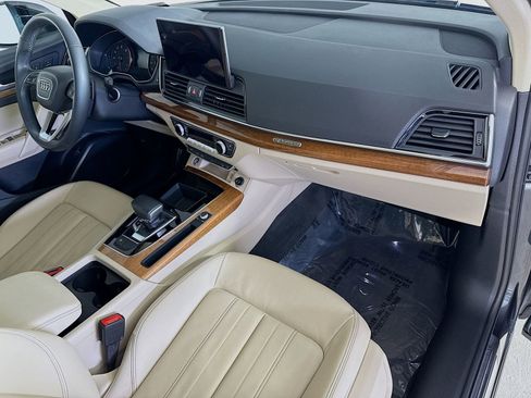 Used 2023 Audi Q5 2.0T Premium w/ Convenience Package image 30