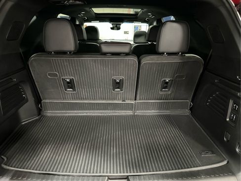 Used 2024 Chevrolet Traverse RS AWD/4WD image 13