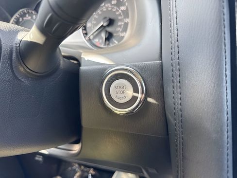 Used 2024 Nissan Armada SL AWD/4WD image 24