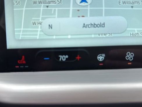 Used 2025 Ford Escape Platinum AWD/4WD image 23