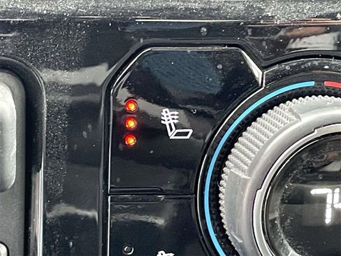 Used 2025 Chevrolet Silverado 1500 LT image 26