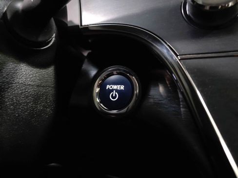 Used 2018 Toyota Avalon XLE Premium image 24