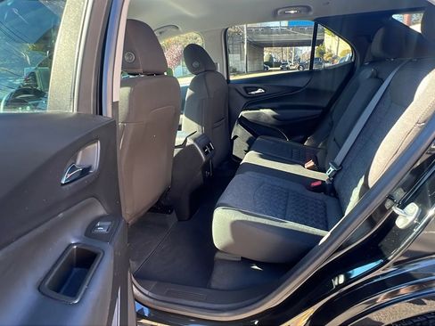Used 2023 Chevrolet Equinox LT w/ Driver Convenience Package image 28