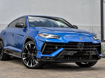 Used 2023 Lamborghini Urus S