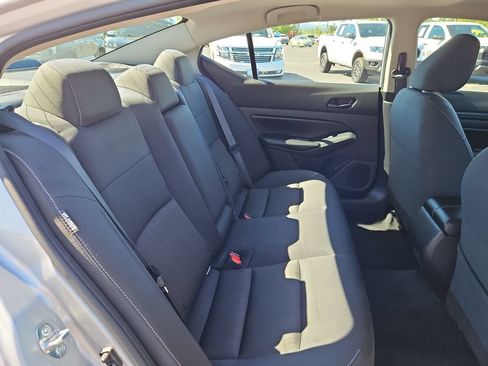 Used 2024 Nissan Altima 2.5 SV FWD image 27
