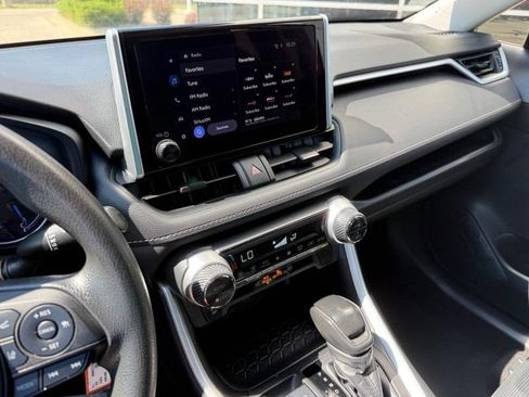Used 2024 Toyota RAV4 LE AWD/4WD image 25