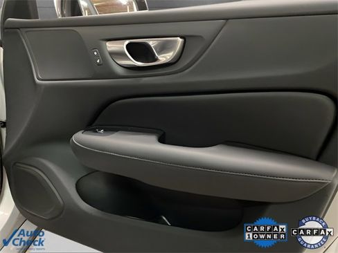 Used 2025 Volvo S60 B5 Core image 69
