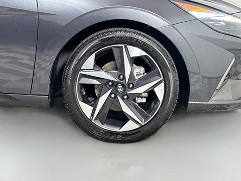 Used 2021 Hyundai Elantra Limited w/ Cargo Package FWD image 32