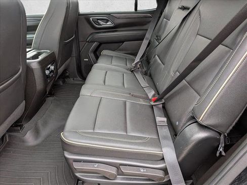 Used 2023 GMC Yukon SLT image 18