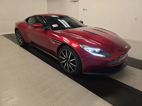 Used 2018 Aston Martin DB11 V12 image 3