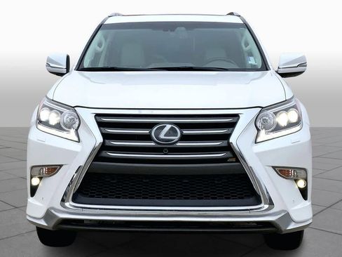 Used 2017 Lexus GX 460 Luxury image 3