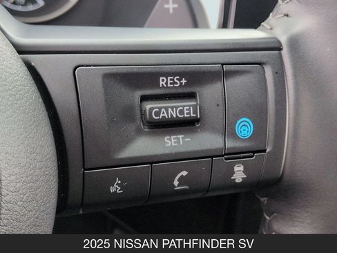 Used 2025 Nissan Pathfinder SV FWD image 18