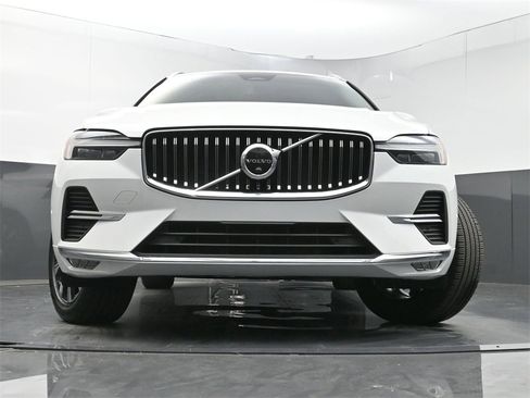 Used 2023 Volvo XC60 B5 Plus w/ Protection Package Premier image 23