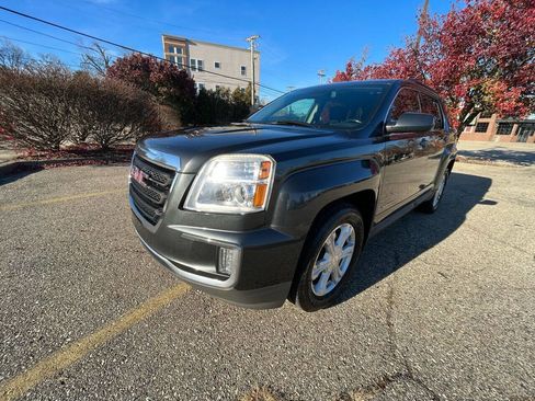 Used 2017 GMC Terrain SLE image 3