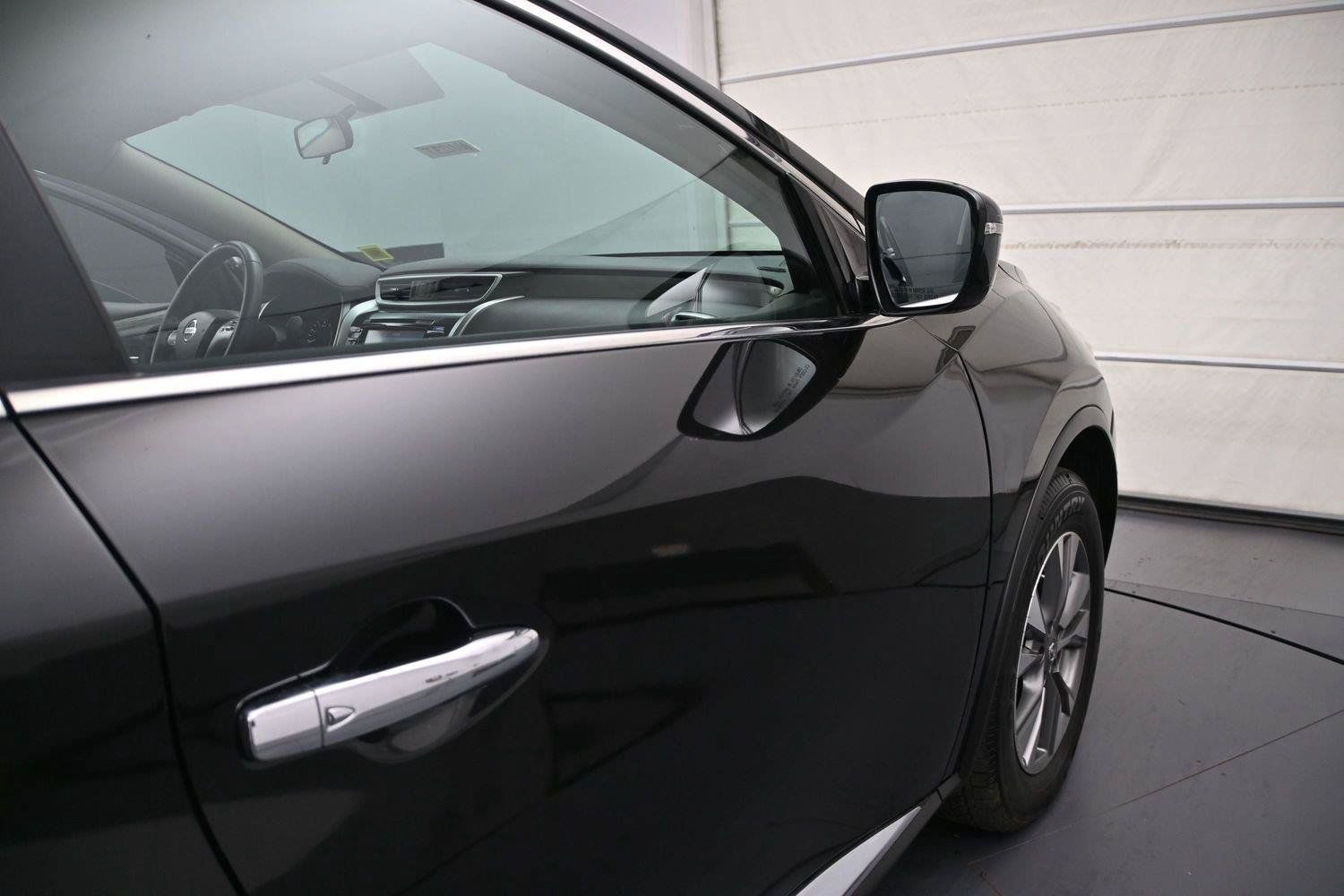 Used 2016 Nissan Murano SV AWD/4WD image 15